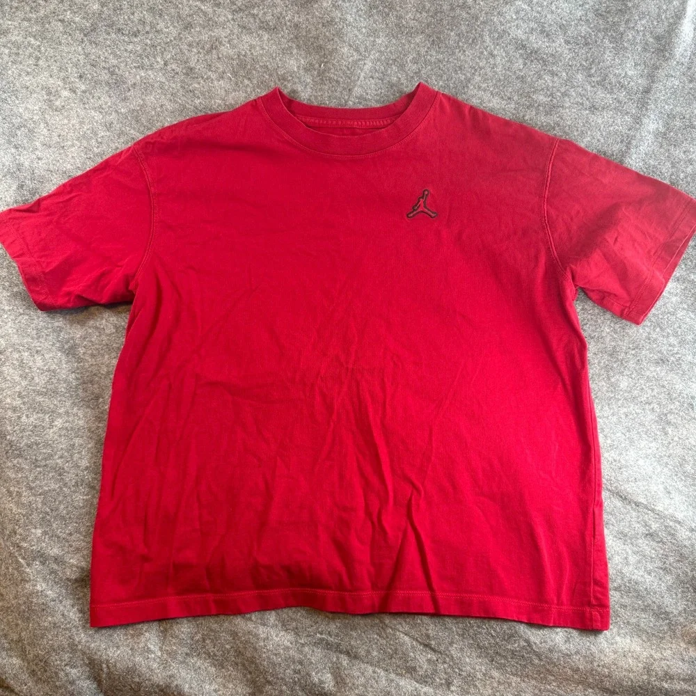 Jordan T-Shirt Mens Sz L Loose Fit Red Jumpman Logo Crew Neck Cotton Tee Short